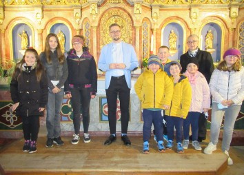 Einstand unseres neuen Pfarrers Piotr in Ginzling (Foto: Diakon Anton Höllwarth, Zillertaler Zeitung)