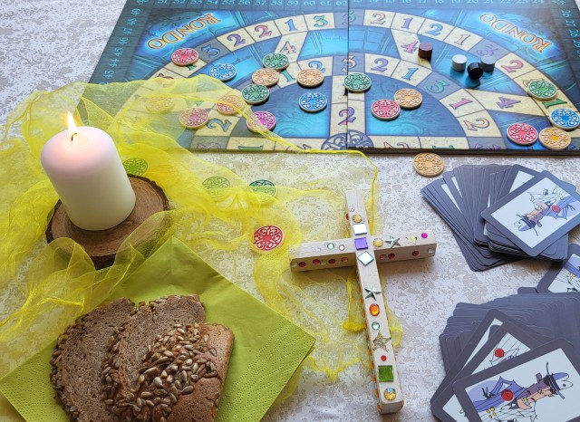 MiteinanderZEIT – Innehalten und Spielen am Abend (April)