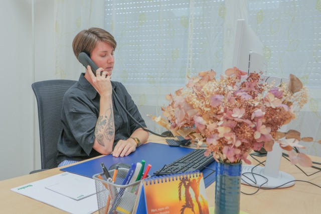 Jemandem Licht in der Dunkelheit geben