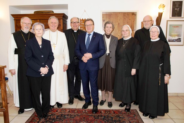 Land Tirol dankt Ordensgemeinschaften