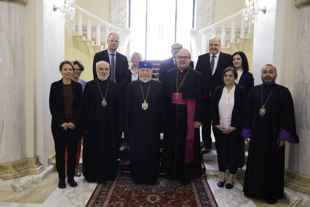 Mehr internationale Solidarität mit Armenien gefordert