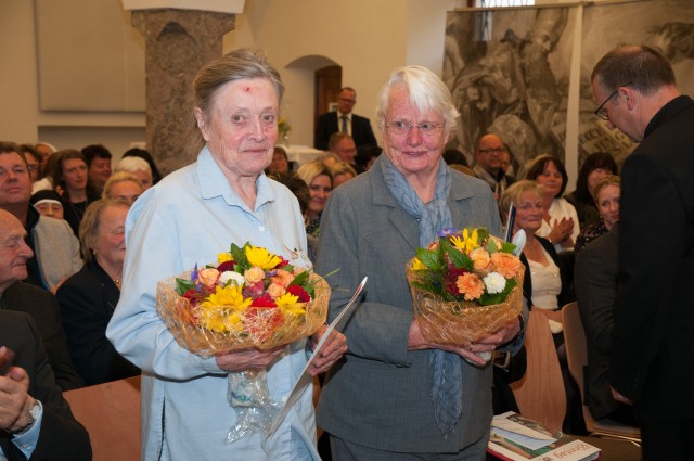 Papst, Kardinal Schönborn und Altbundespräsident Fischer unterstützen Friedensnobelpreis für die beiden "Christkönigsschwestern"