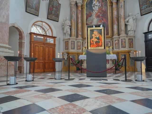 Pilgermonat auf Augenhöhe mit Cranach-Madonna