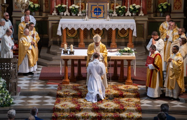 Priesterweihe: Vier Berufungen, ein gemeinsamer Auftrag