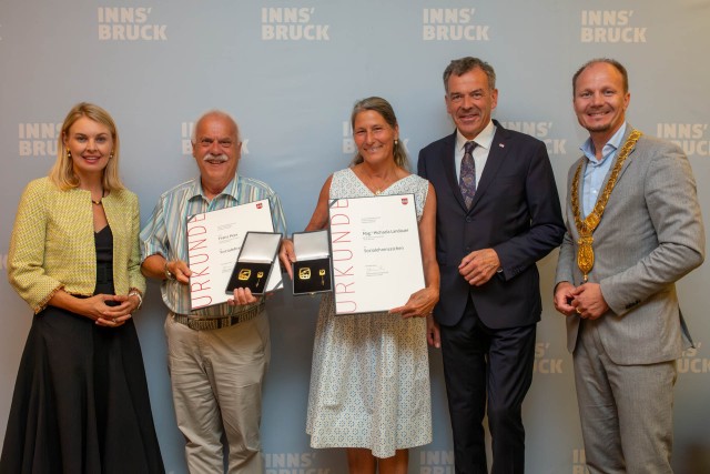 Stadt Innsbruck ehrt Einsatz im kirchlichen Umfeld