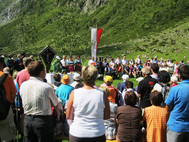 Stubaier Almklang mit vielen Gruppen und Feldmesse 