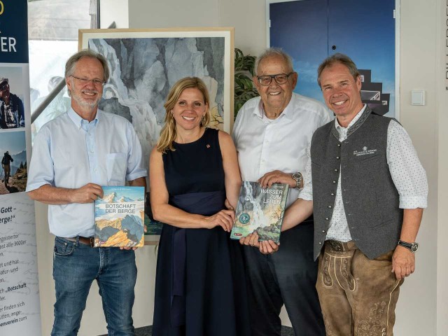 Werke von Bischof Reinhold im Jakobskreuz