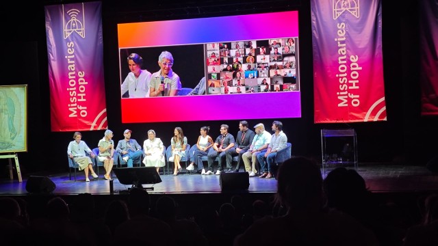 "Zeugen im Netz": Vatikan würdigt katholische Influencer