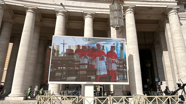 Vatikan teilt weitere Details zur neuntägigen Papst-Trauer mit