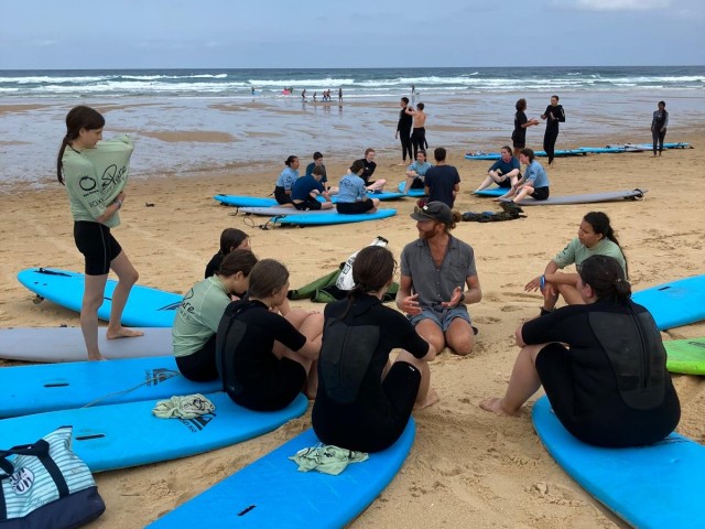 „Surf & Pray“ – eine Sommereise zwischen Wellen, Wind und Geistkraft