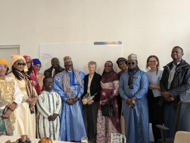 Senegalesische Delegation unter der Leitung des Kalifen von Bambilor zu Besuch bei der Katholischen Frauenbewegung Österreichs