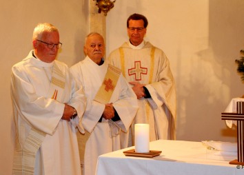 Diakon Michael Nocker mit Dekan Anno Schulte-Herbrüggen und Diakon Andreas Rauchegger